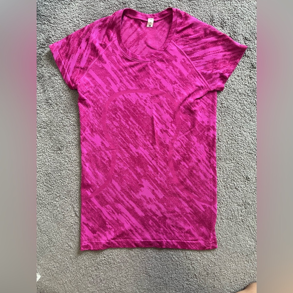 Lululemon Swiftly Tech Short Sleeve Size 8
